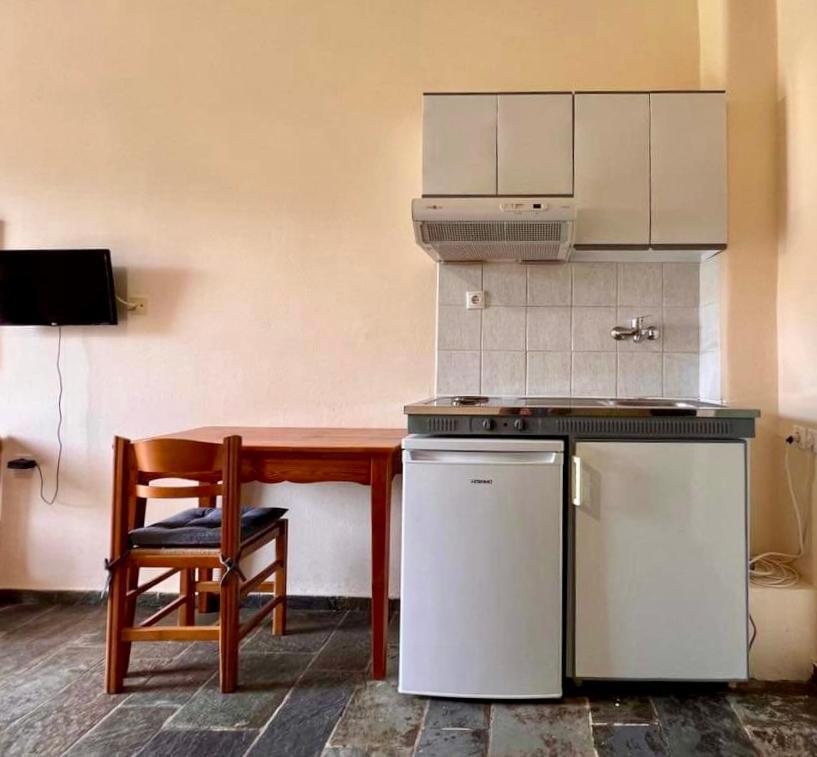 Kastro Aggeliki Apartment Kardhamili Exterior foto