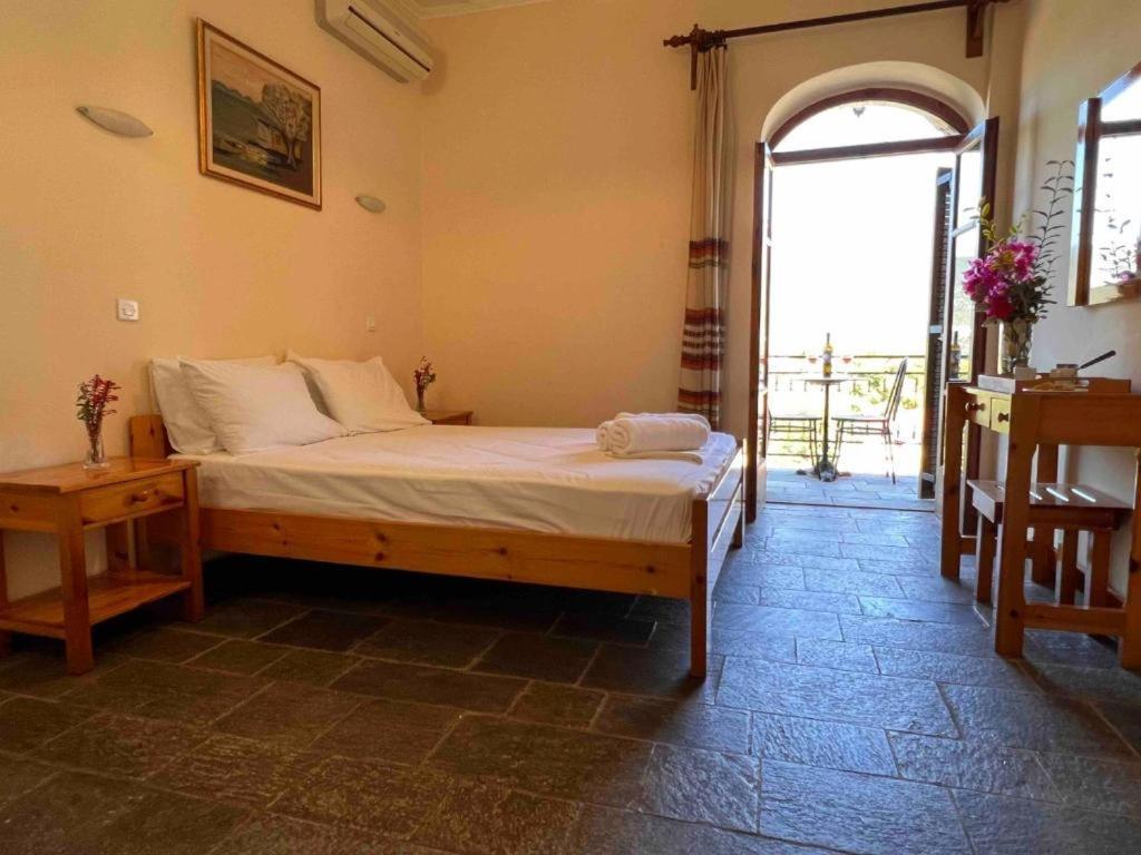Kastro Aggeliki Apartment Kardhamili Exterior foto